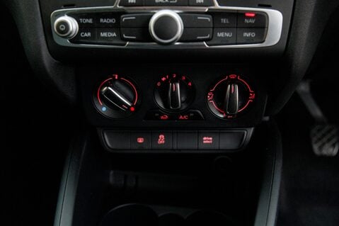 Audi A1 TFSI SPORT 33