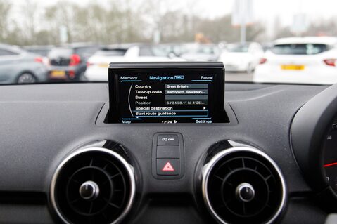 Audi A1 TFSI SPORT 27