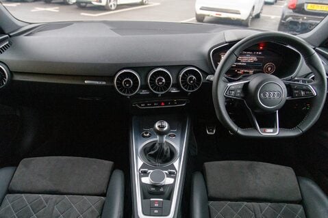 Audi TT TFSI S LINE 3