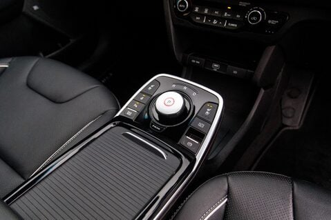 Kia Niro 4 PLUS 37