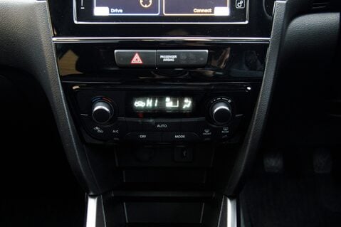 Suzuki Vitara SZ-T BOOSTERJET ALLGRIP MHEV 33