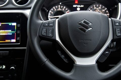 Suzuki Vitara SZ-T BOOSTERJET ALLGRIP MHEV 18