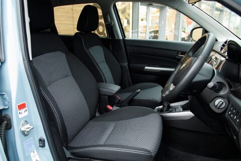 Suzuki Vitara SZ-T BOOSTERJET ALLGRIP MHEV 30