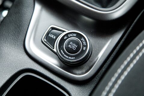 Suzuki Vitara SZ-T BOOSTERJET ALLGRIP MHEV 32