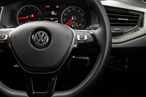 Volkswagen Polo SE EVO 19