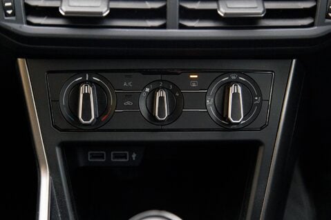 Volkswagen Polo SE EVO 34