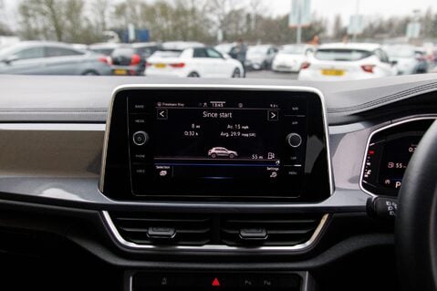 Volkswagen T-Roc STYLE TSI DSG 27