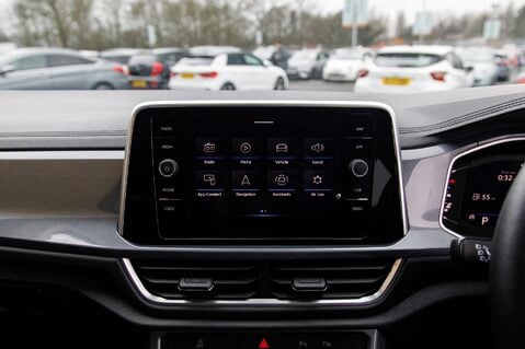 Volkswagen T-Roc STYLE TSI DSG 28