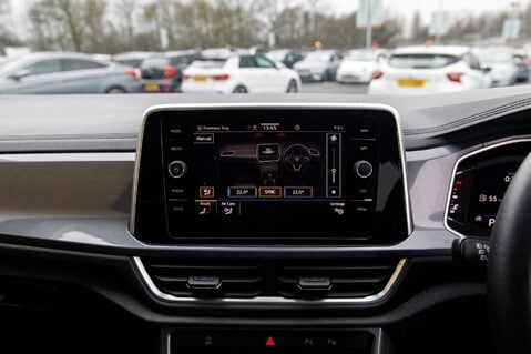 Volkswagen T-Roc STYLE TSI DSG 30