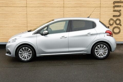 Peugeot 208 PURETECH S/S ALLURE 13