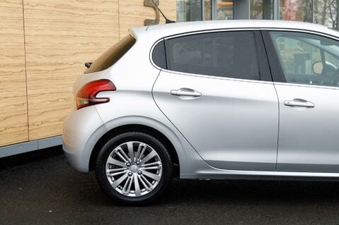 Peugeot 208 PURETECH S/S ALLURE 7