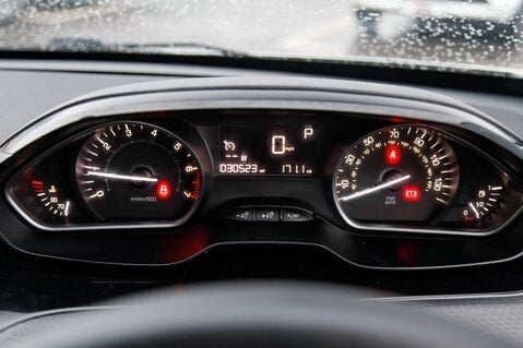 Peugeot 208 PURETECH S/S ALLURE 14