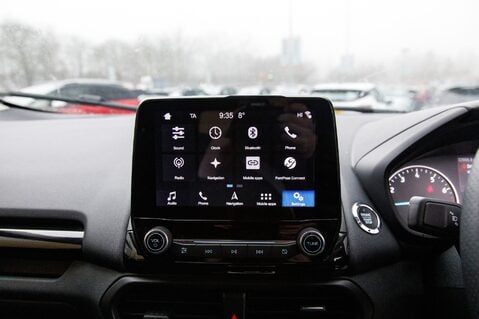 Ford Ecosport ST-LINE 25