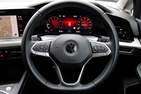 Volkswagen Golf LIFE TSI 20