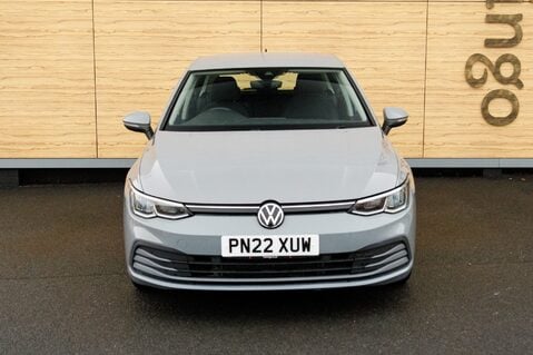 Volkswagen Golf LIFE TSI 5