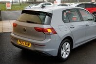 Volkswagen Golf LIFE TSI 8