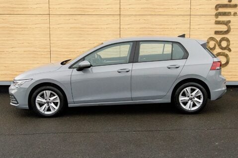 Volkswagen Golf LIFE TSI 13