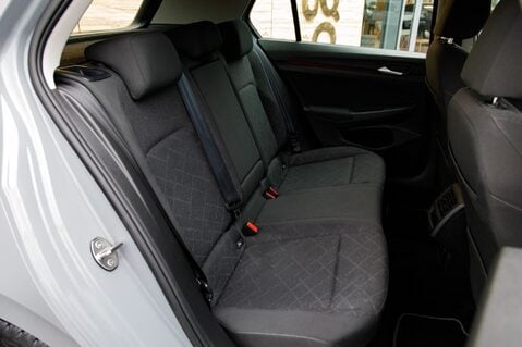 Volkswagen Golf LIFE TSI 35