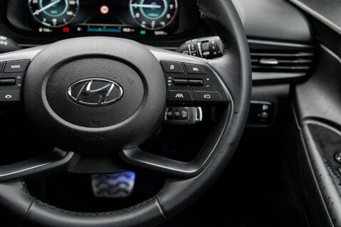 Hyundai BAYON T-GDI SE CONNECT DCT MHEV 19