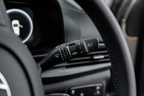 Hyundai BAYON T-GDI SE CONNECT DCT MHEV 17