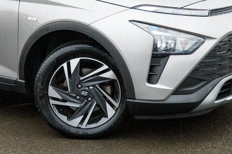 Hyundai BAYON T-GDI SE CONNECT DCT MHEV 11