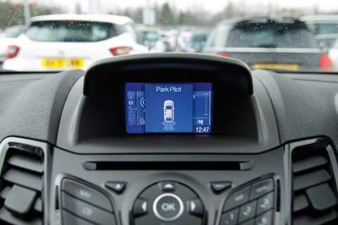 Ford Fiesta ZETEC 28