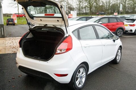 Ford Fiesta ZETEC 34
