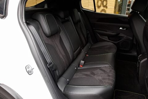 Peugeot 408 PURETECH S/S GT 32