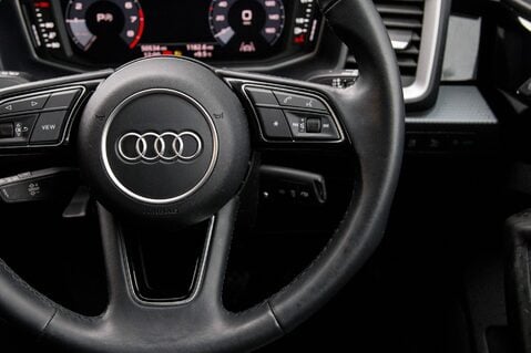 Audi A1 SPORTBACK TFSI SPORT 19