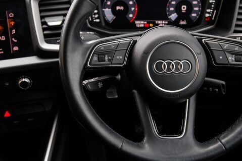 Audi A1 SPORTBACK TFSI SPORT 18