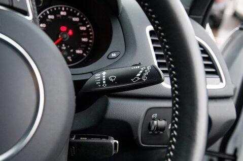 Audi Q3 TFSI BLACK EDITION 19