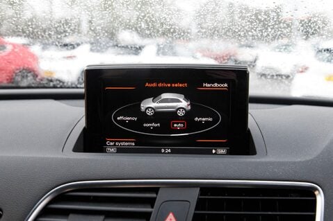 Audi Q3 TFSI BLACK EDITION 25