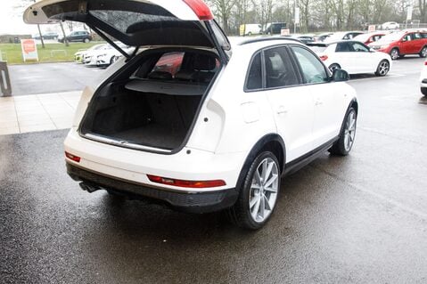 Audi Q3 TFSI BLACK EDITION 42