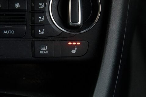 Audi Q3 TFSI BLACK EDITION 38