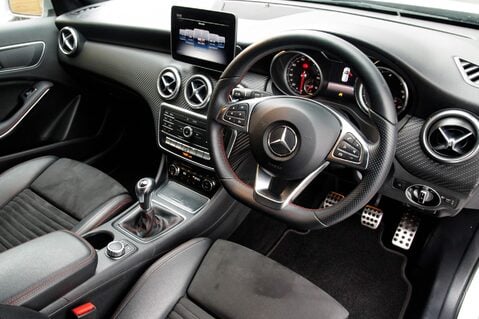 Mercedes-Benz A Class A 180 D AMG LINE 4