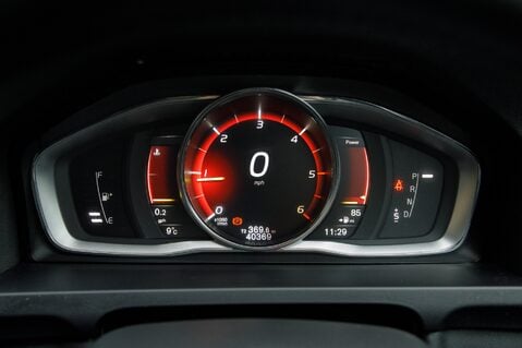 Volvo V60 D3 SE LUX NAV 14