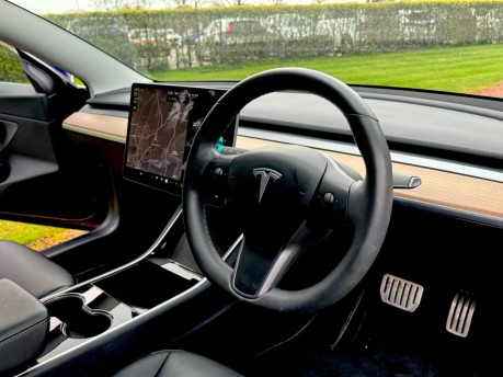 Tesla Model 3 PERFORMANCE AWD 6