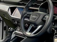 Audi Q3 TDI TECHNIK 9