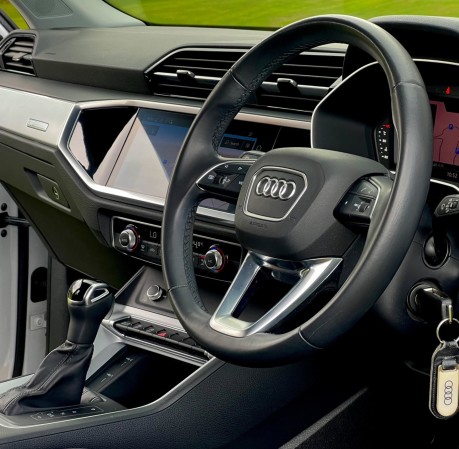 Audi Q3 TDI TECHNIK 9