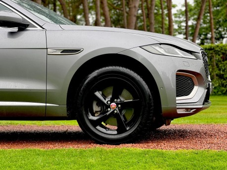 Jaguar F-Pace R-DYNAMIC S 14