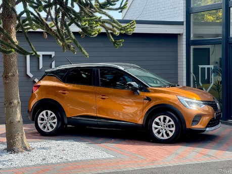 Renault Captur ICONIC TCE