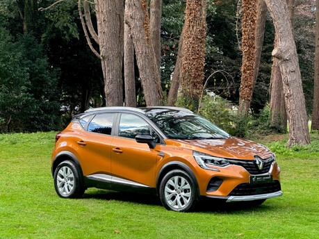 Renault Captur ICONIC TCE