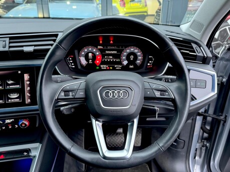 Audi Q3 TFSI SPORT MHEV 6