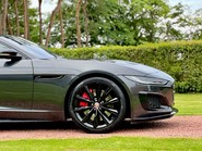 Jaguar F-Type V8 R 16