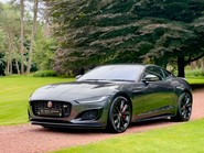 Jaguar F-Type V8 R 25