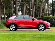 Audi Q2 TDI SPORT 4