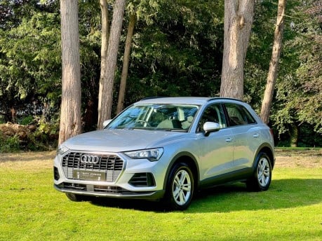 Audi Q3 TFSI TECHNIK MHEV 12