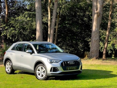 Audi Q3 TFSI TECHNIK MHEV 8