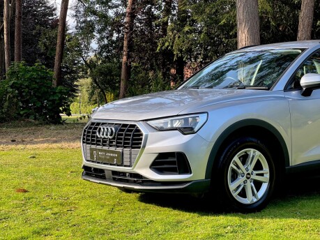 Audi Q3 TFSI TECHNIK MHEV 26