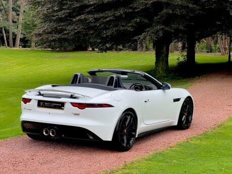 Jaguar F-Type V6 R-DYNAMIC AWD 29